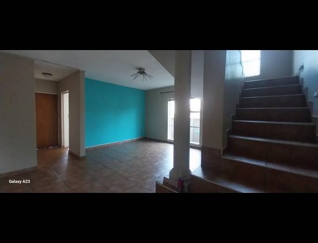2 BEDROOM DUPLEX FOR SALE IN VANDERBIJLPARK SE 4